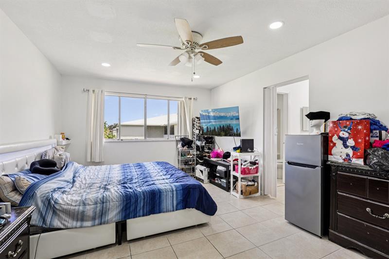 Image 18 of 35 For 5843 Woodlands Blvd  5843