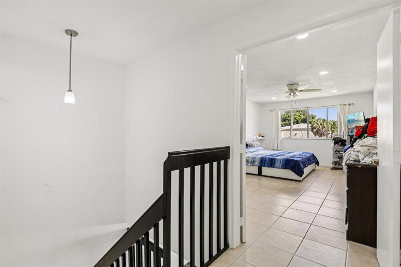 Image 24 of 35 For 5843 Woodlands Blvd  5843