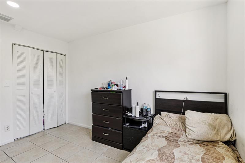 Image 30 of 35 For 5843 Woodlands Blvd  5843