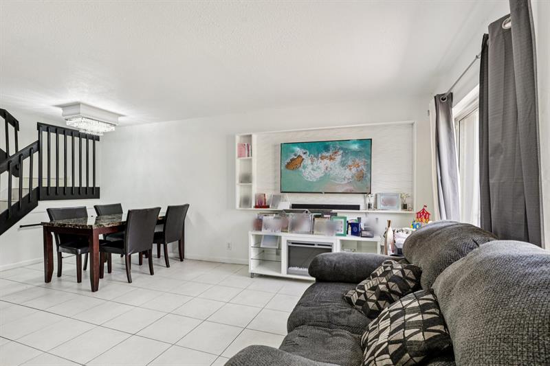 Image 7 of 35 For 5843 Woodlands Blvd  5843