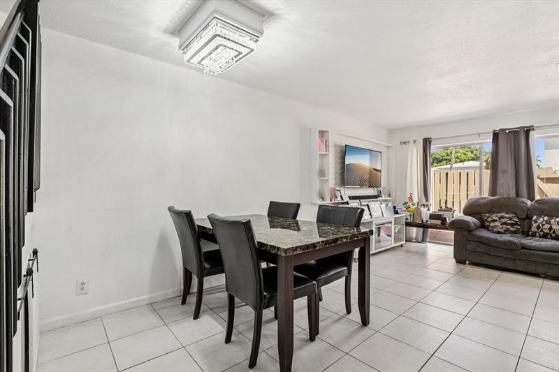 Image 8 of 35 For 5843 Woodlands Blvd  5843