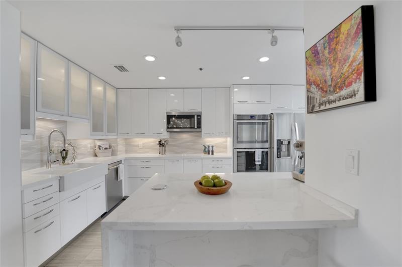 Image 14 of 78 For 4114 Palm Aire Dr  146b