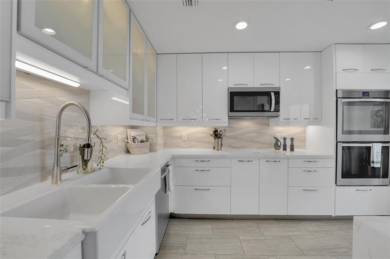 Image 16 of 78 For 4114 Palm Aire Dr  146b