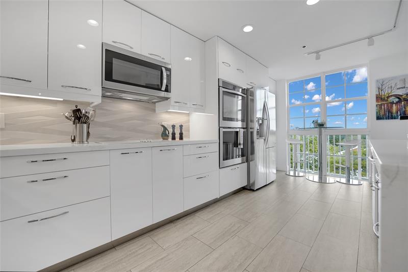 Image 19 of 78 For 4114 Palm Aire Dr  146b