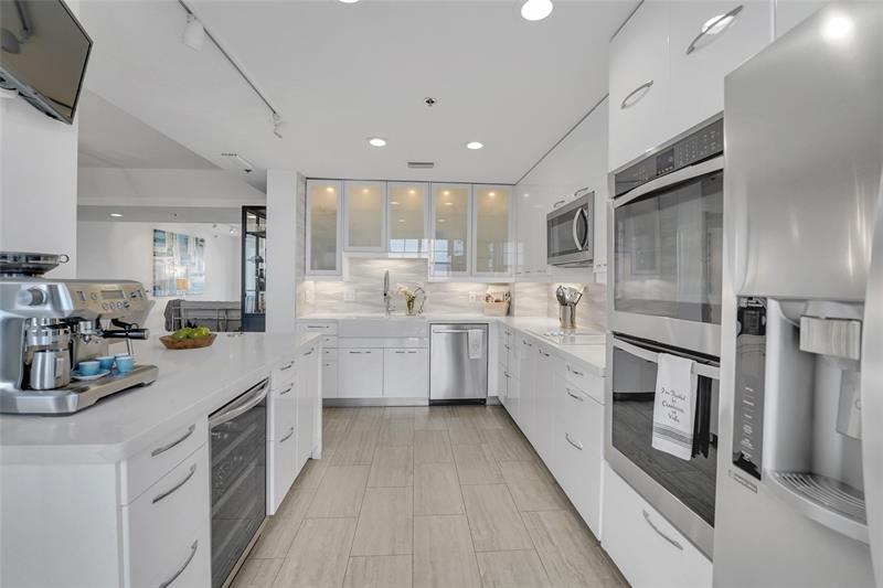 Image 22 of 78 For 4114 Palm Aire Dr  146b