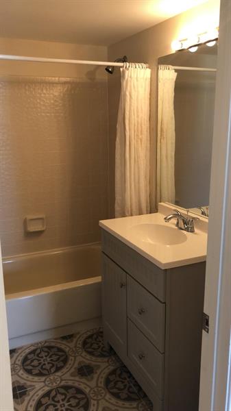 Image 10 of 10 For 10038 Twin Lakes Dr