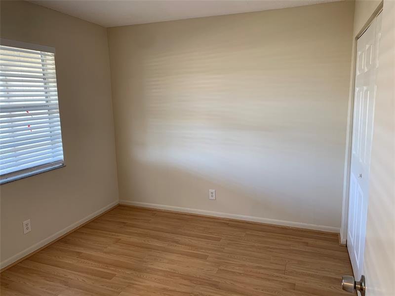 Image 9 of 10 For 10038 Twin Lakes Dr