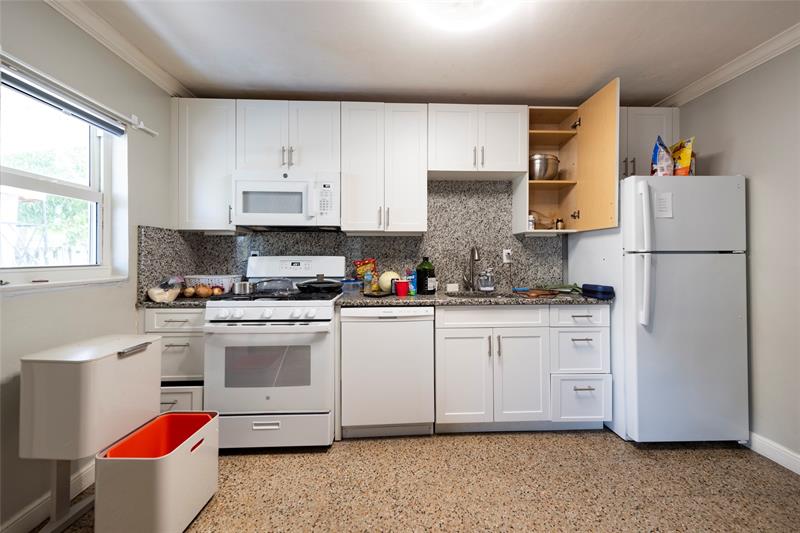 Image 5 of 22 For 5448 3rd Ter