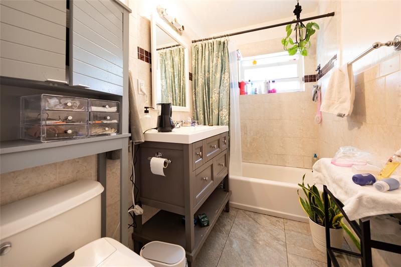 Image 8 of 22 For 5448 3rd Ter