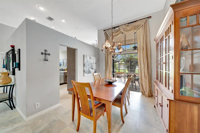 Image 25 of 62 For 5642 64 Ln  