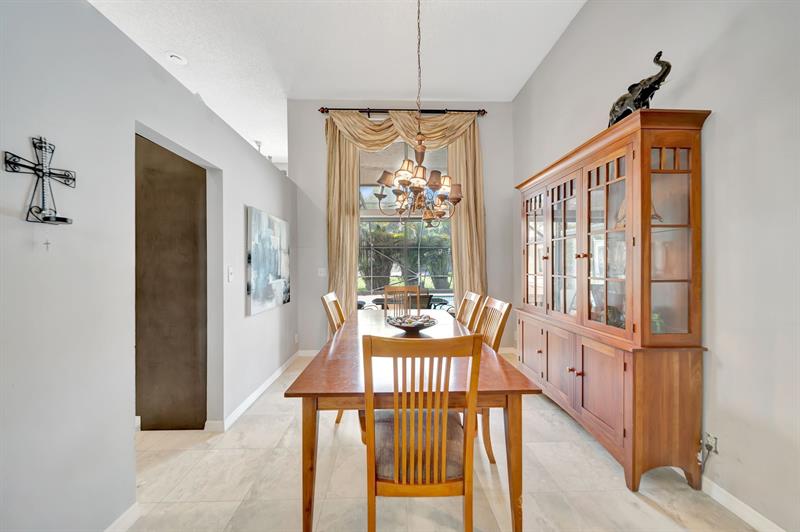 Image 26 of 62 For 5642 64 Ln  