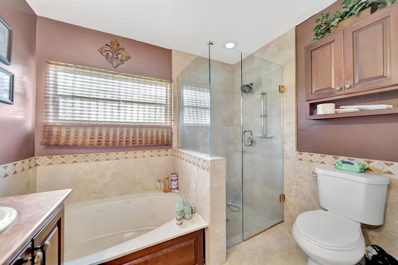 Image 30 of 62 For 5642 64 Ln  