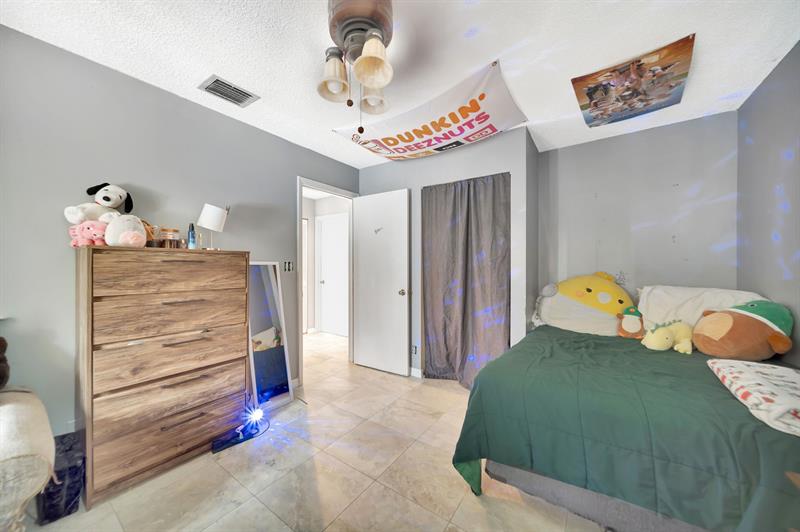 Image 35 of 62 For 5642 64 Ln  