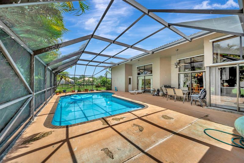 Image 42 of 62 For 5642 64 Ln  