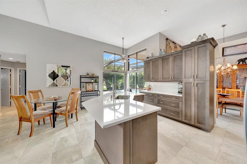 Image 9 of 62 For 5642 64 Ln  