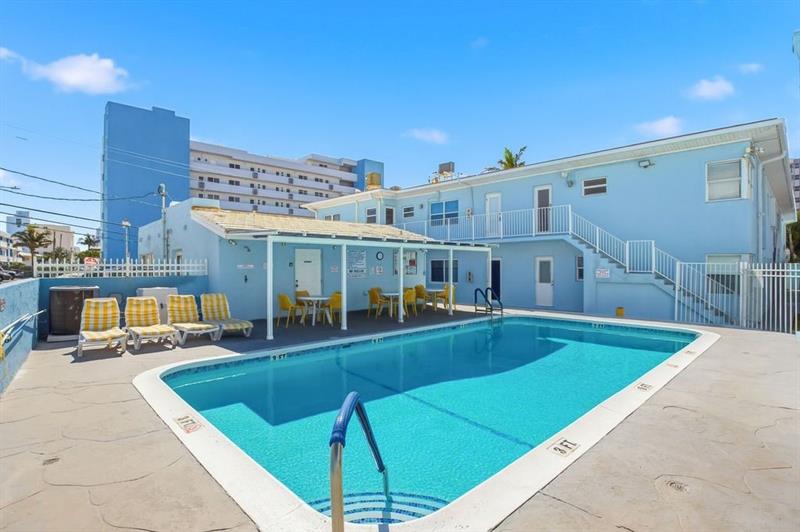 Image 14 of 17 For 326 Harrison St  302a