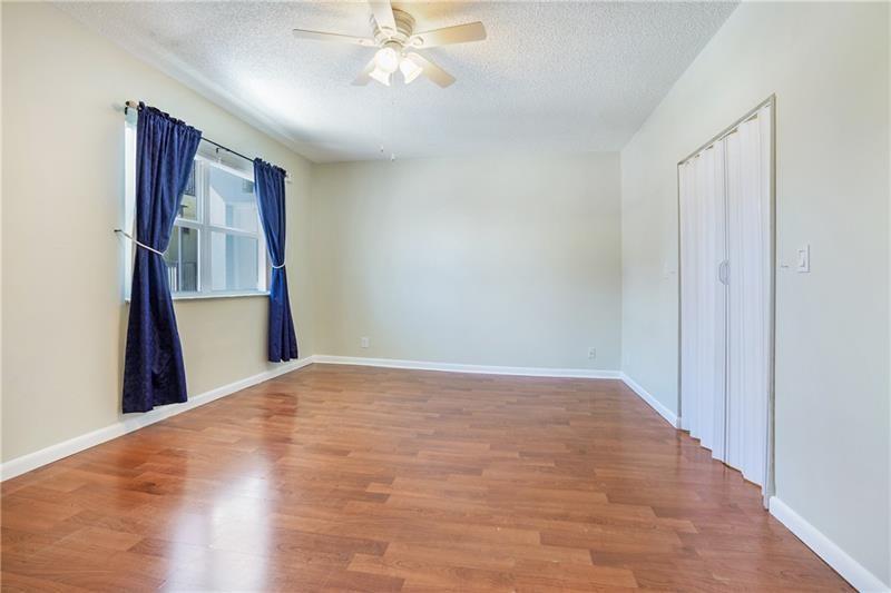 Image 9 of 17 For 326 Harrison St  302a