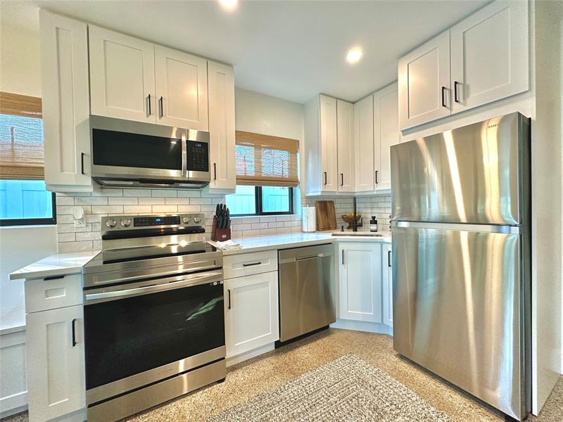 Image 5 of 14 For 505 25th St  2