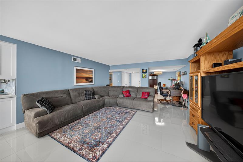 Image 20 of 81 For 1010 Ocean Blvd  Lph7