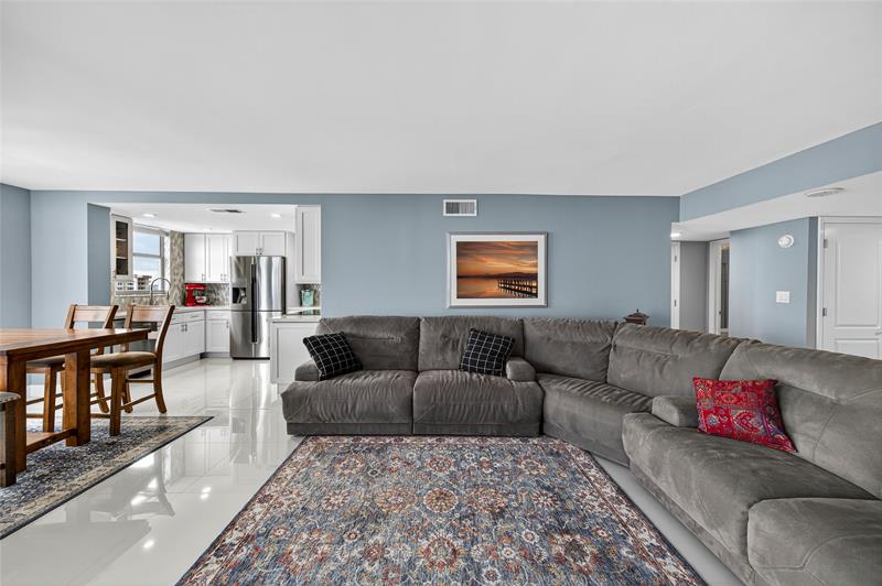 Image 21 of 81 For 1010 Ocean Blvd  Lph7