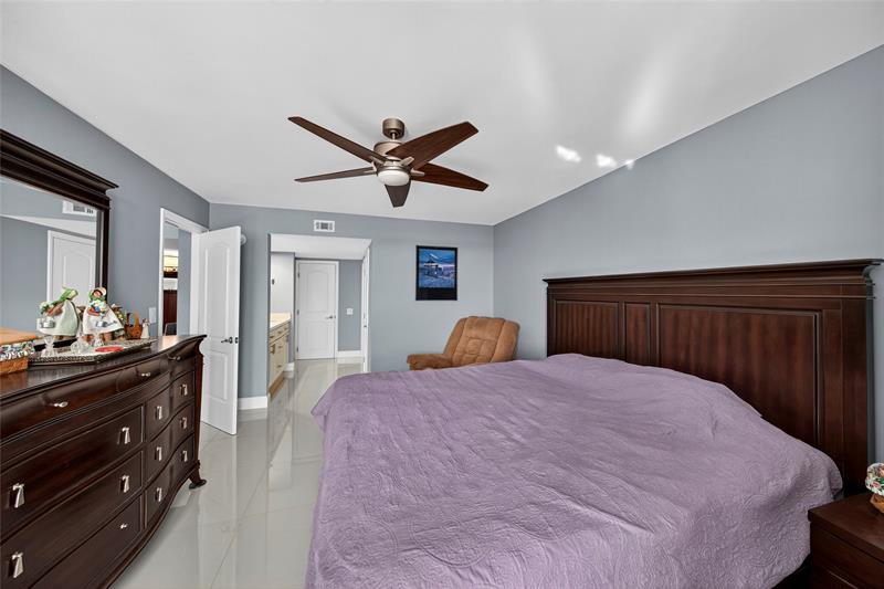 Image 37 of 81 For 1010 Ocean Blvd  Lph7