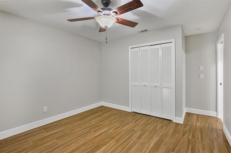 Image 12 of 47 For 1997 Bolton Ave