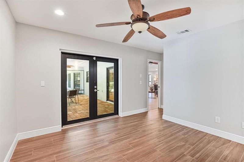 Image 20 of 47 For 1997 Bolton Ave