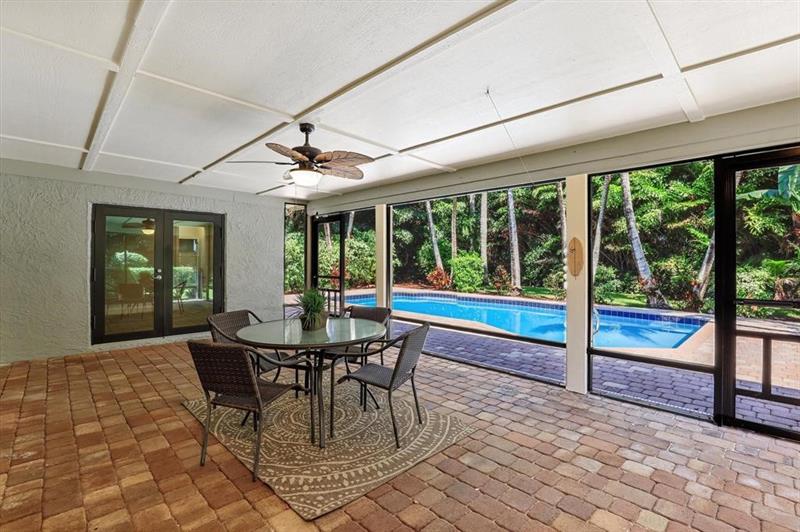 Image 26 of 47 For 1997 Bolton Ave