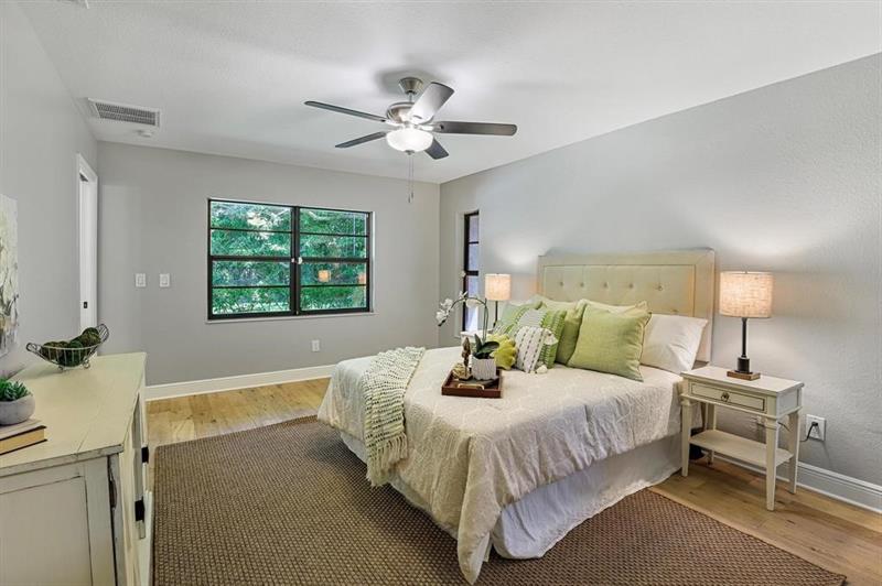 Image 29 of 47 For 1997 Bolton Ave