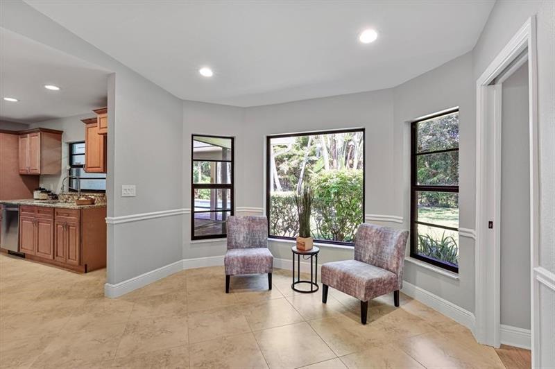 Image 32 of 47 For 1997 Bolton Ave