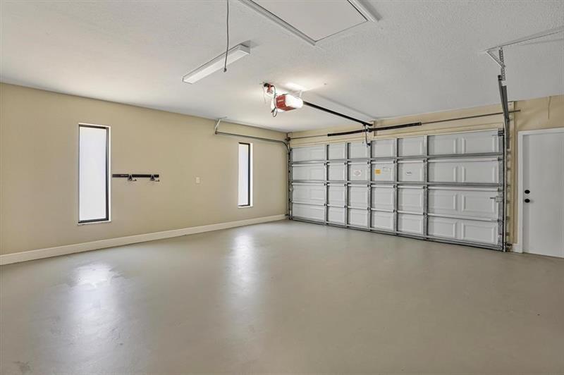 Image 41 of 47 For 1997 Bolton Ave