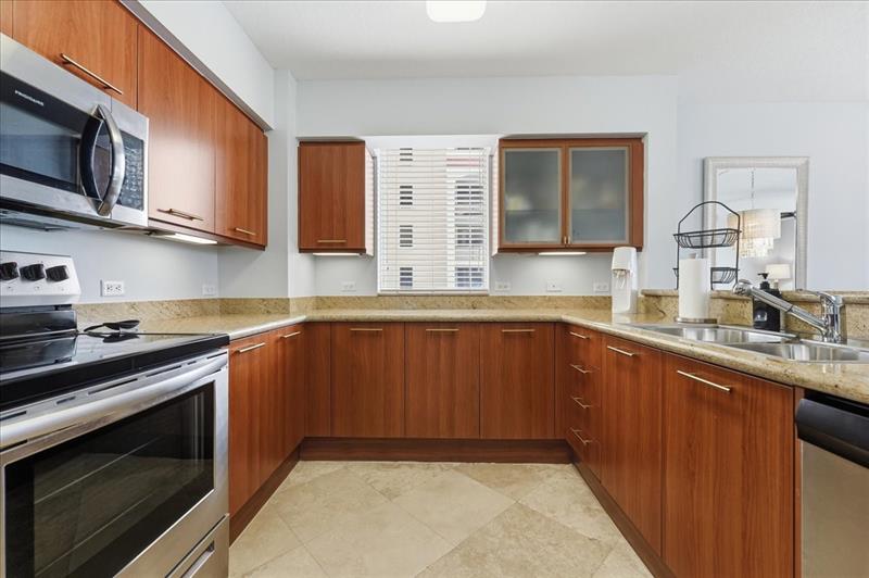 Image 16 of 46 For 2011 Ocean Blvd  302