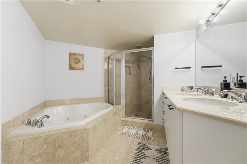 Image 24 of 46 For 2011 Ocean Blvd  302