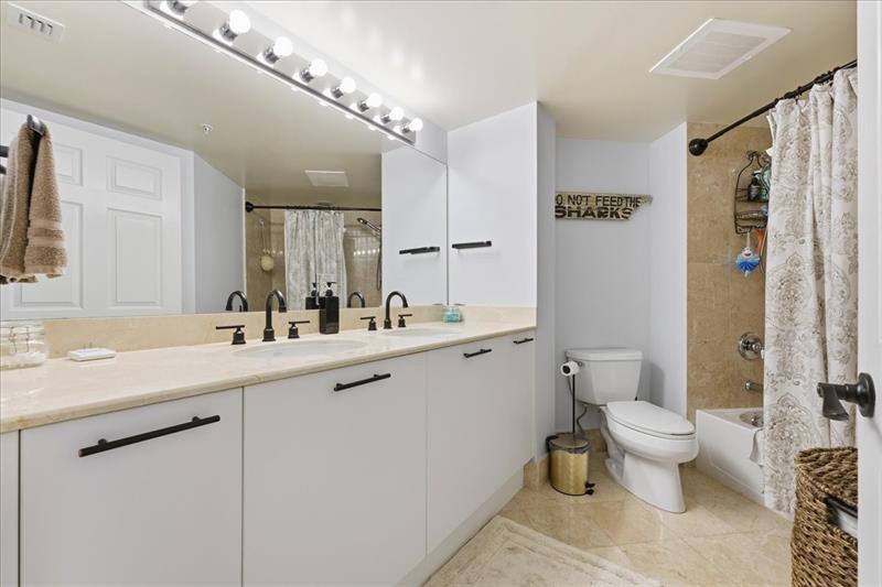 Image 26 of 46 For 2011 Ocean Blvd  302