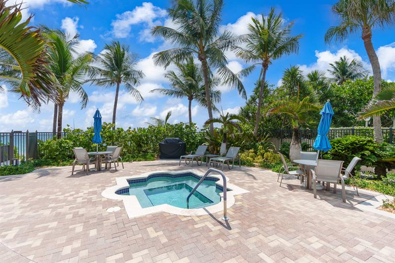 Image 43 of 46 For 2011 Ocean Blvd  302