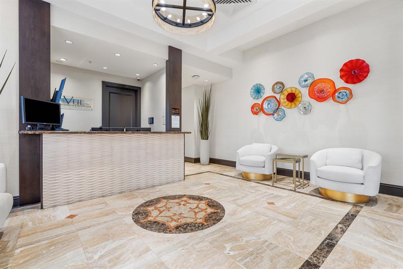 Image 7 of 46 For 2011 Ocean Blvd  302