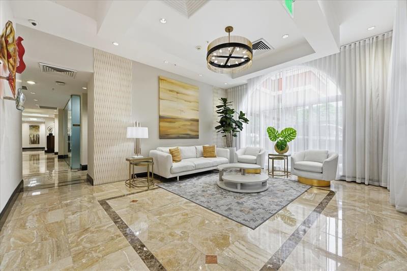 Image 8 of 46 For 2011 Ocean Blvd  302