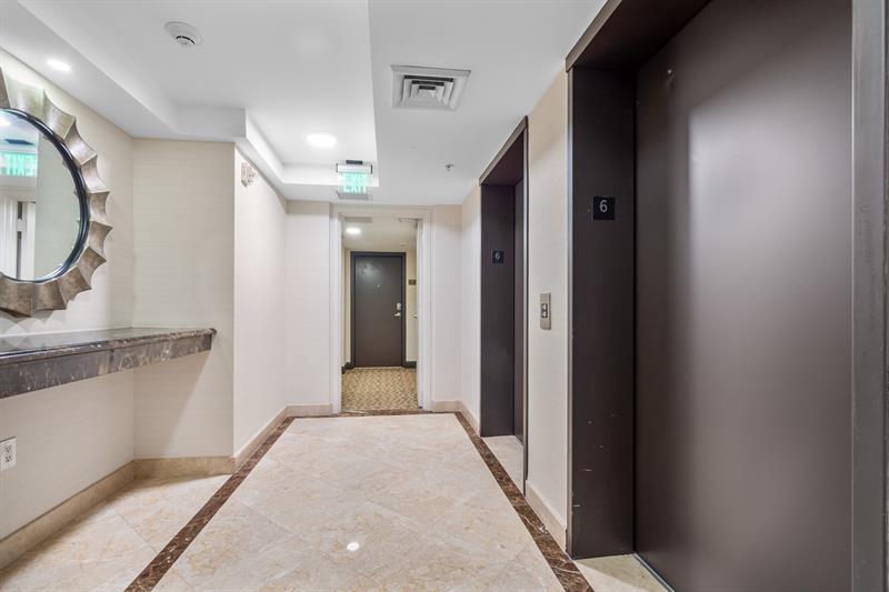 Image 9 of 46 For 2011 Ocean Blvd  302