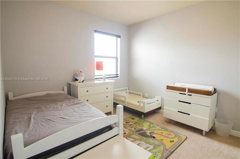 Image 16 of 20 For 22744 92nd Ct