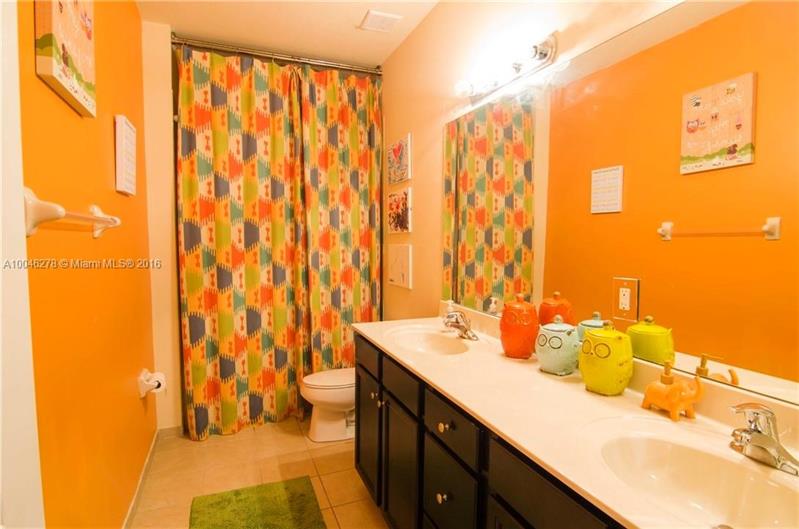 Image 17 of 20 For 22744 92nd Ct