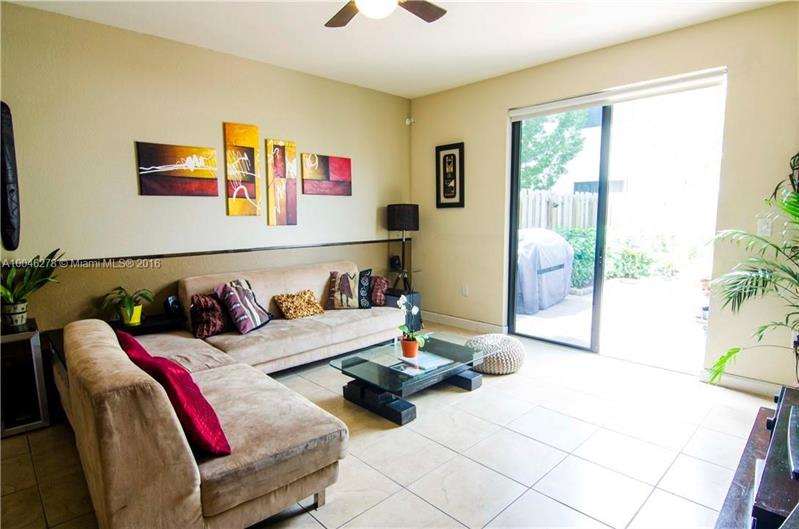 Image 6 of 20 For 22744 92nd Ct