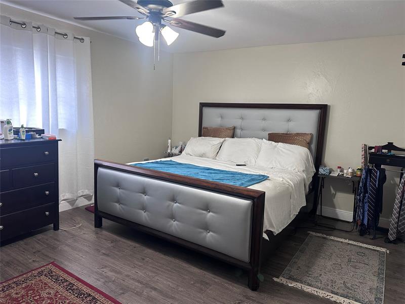 Image 7 of 8 For 3900 52nd Ave