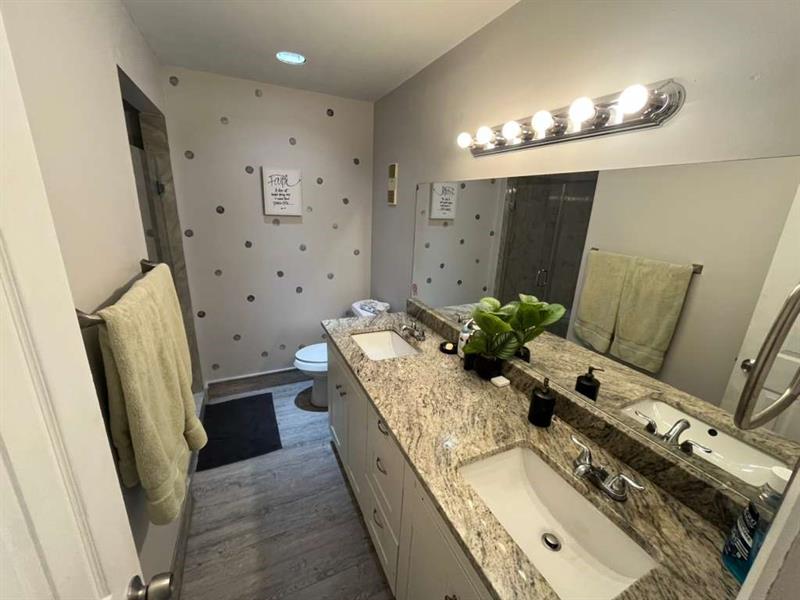 Image 12 of 18 For 22517 Vistawood Way