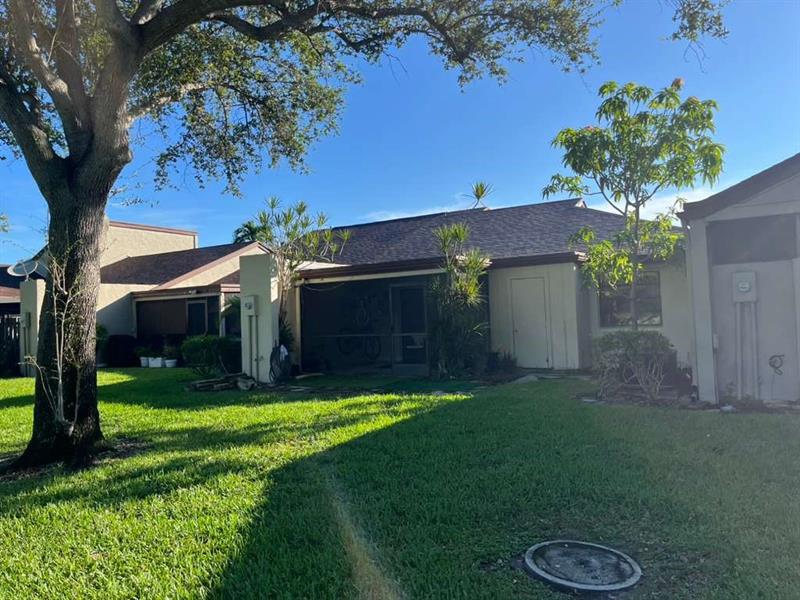 Image 17 of 18 For 22517 Vistawood Way