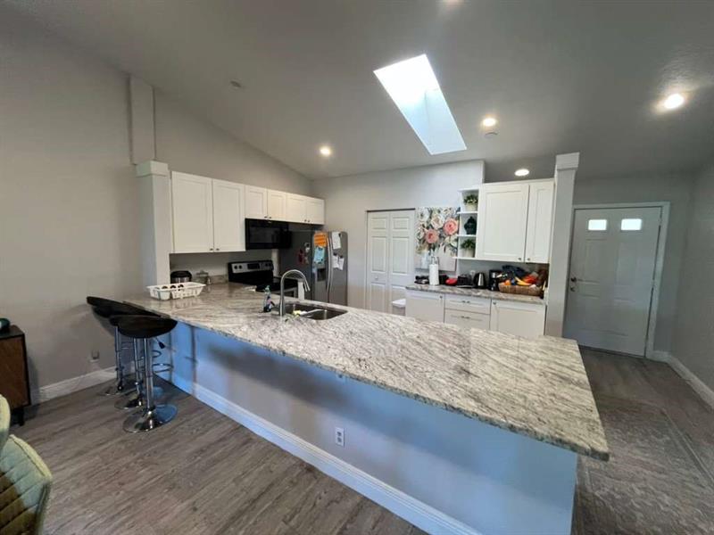 Image 8 of 18 For 22517 Vistawood Way