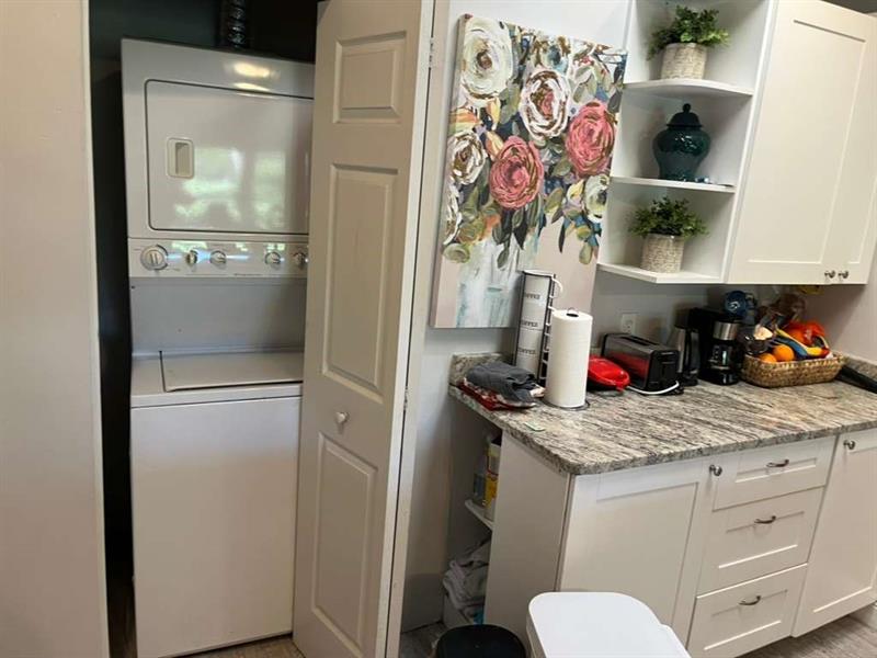 Image 9 of 18 For 22517 Vistawood Way