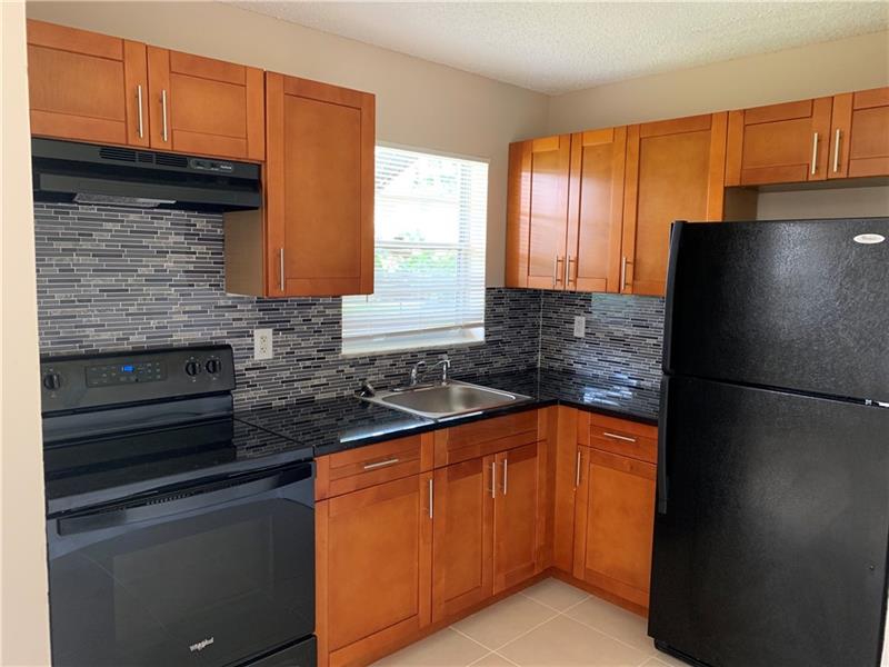 Image 12 of 16 For 5180 6th Av  602