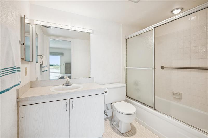 Image 11 of 18 For 3205 Portofino Point  F3