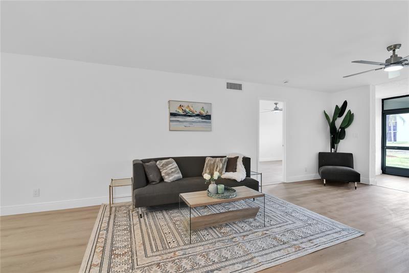 Image 10 of 19 For 15461 Pembridge 112 Drive 112