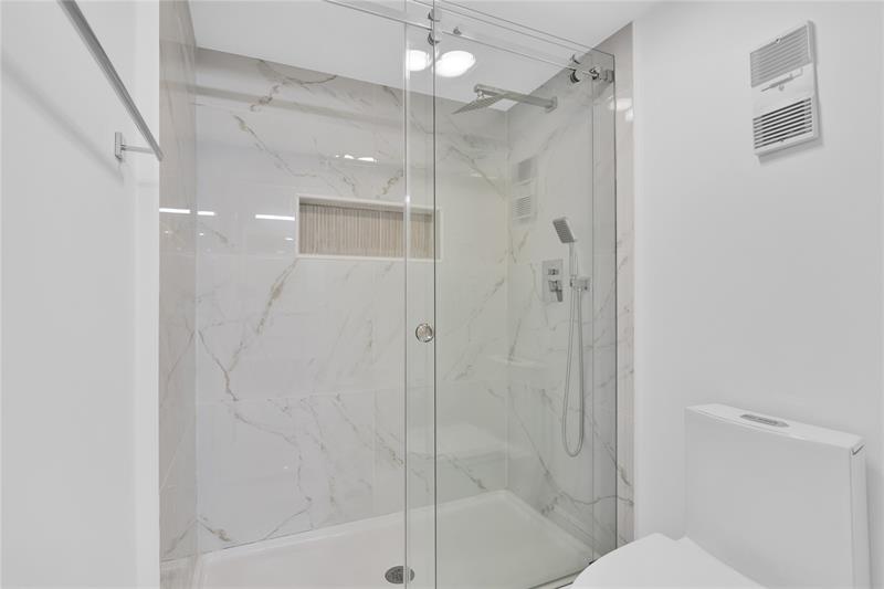 Image 18 of 19 For 15461 Pembridge 112 Drive 112